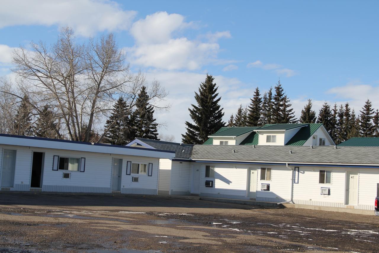 Bluebird Motel Innisfail Екстериор снимка