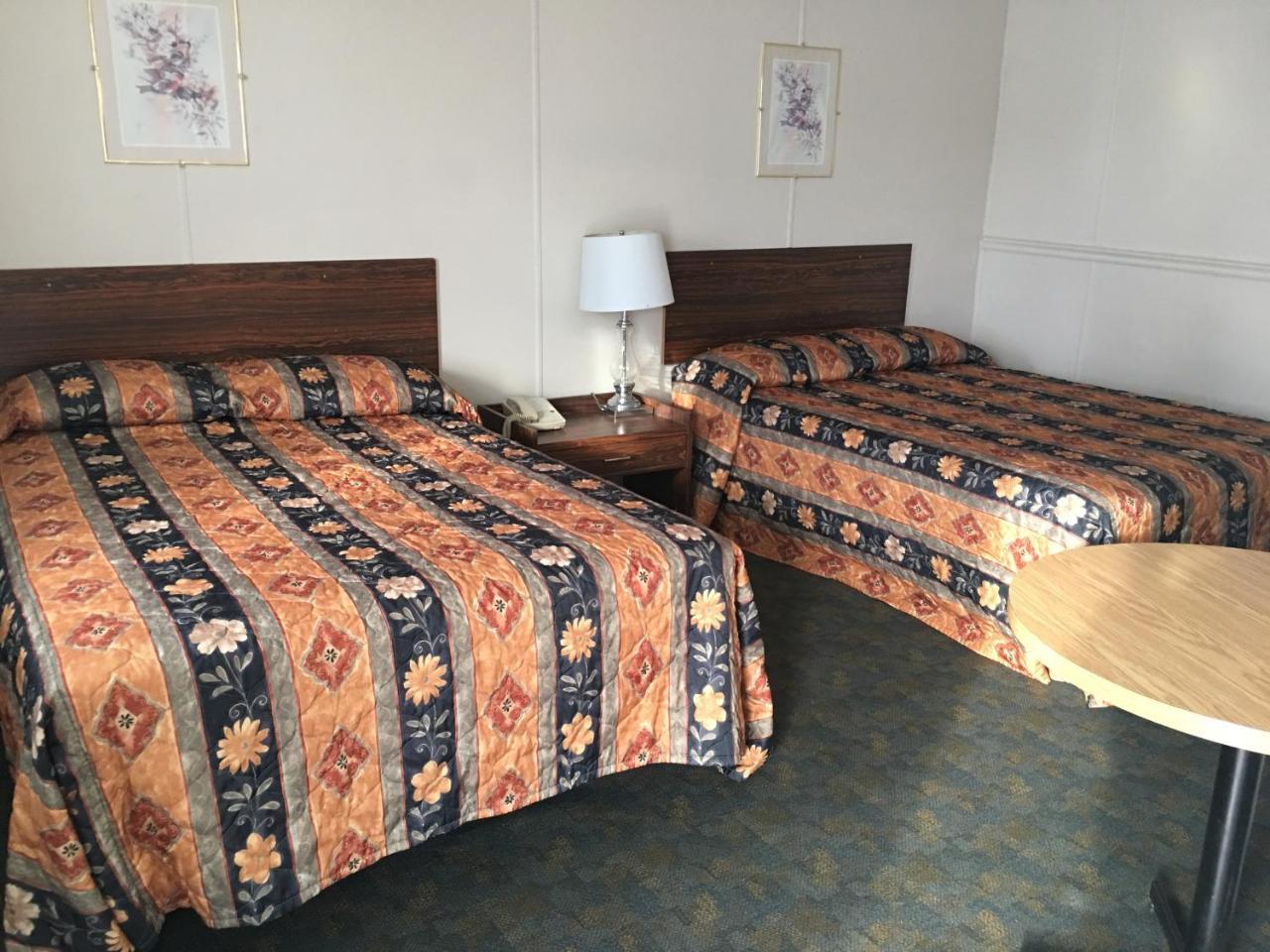 Bluebird Motel Innisfail Екстериор снимка