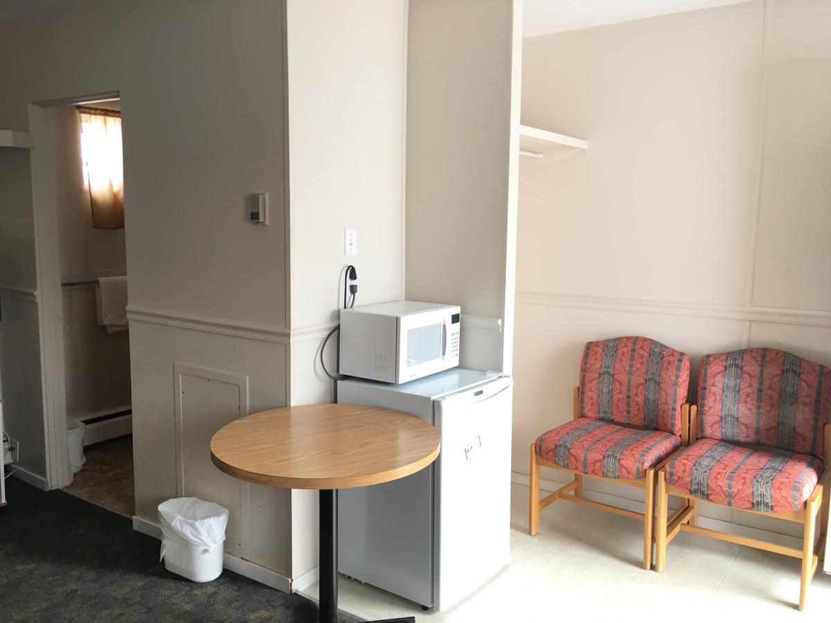 Bluebird Motel Innisfail Екстериор снимка