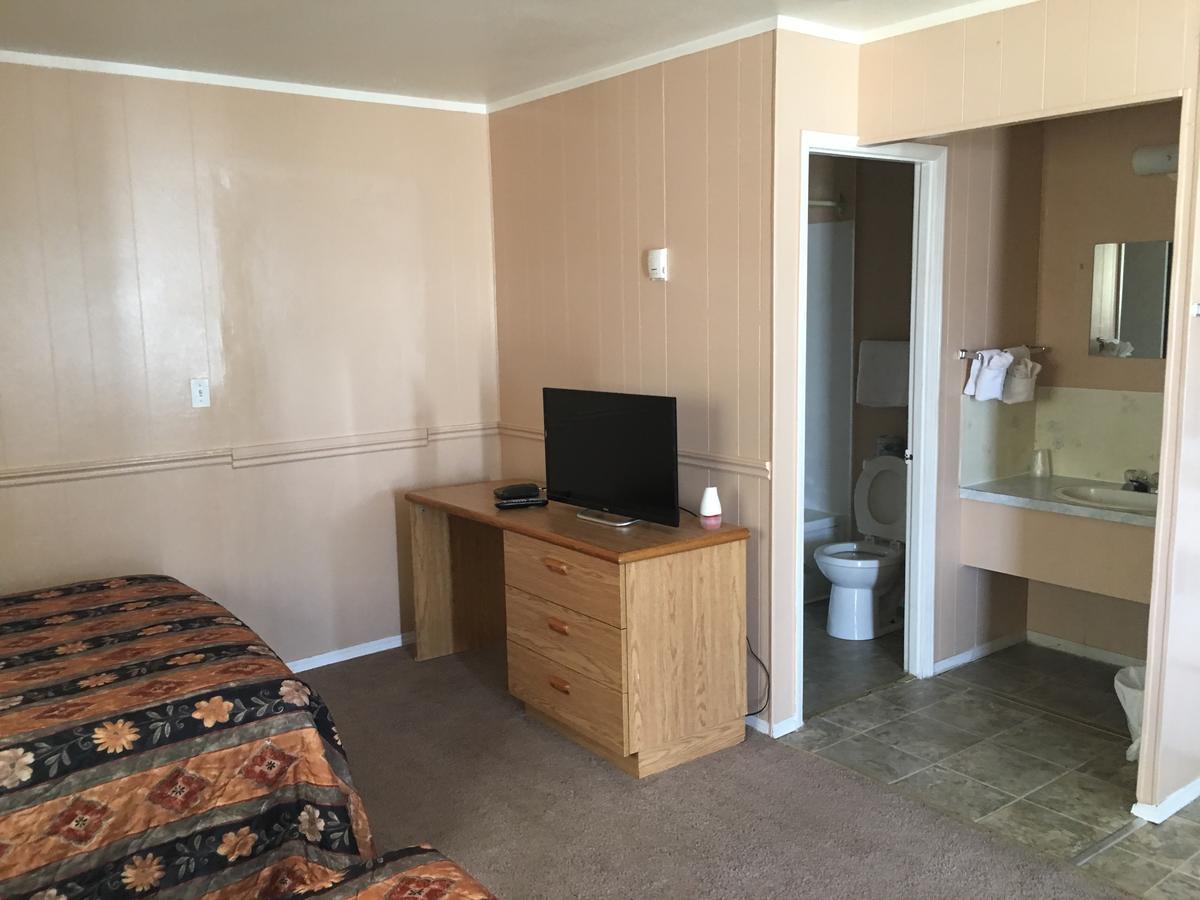 Bluebird Motel Innisfail Екстериор снимка