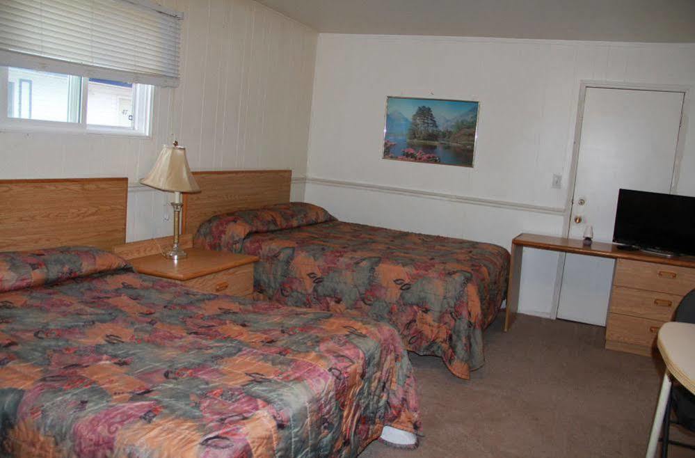 Bluebird Motel Innisfail Екстериор снимка